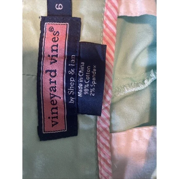 Vineyard Vines Women's Short, Size 6 - Picture 5 of 5